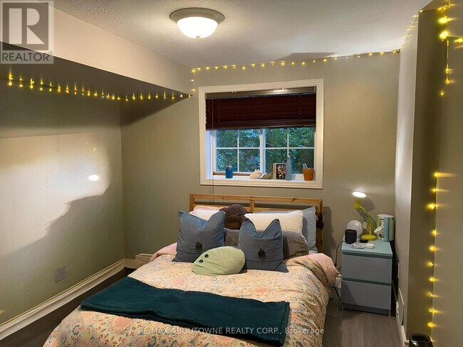 Photo du bâtiment - 53 Boulder Crescent