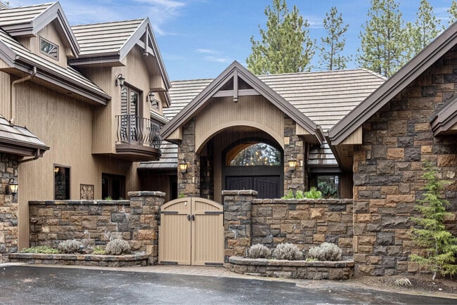 Foto del edificio - 61725 Broken Top Dr