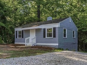 Building Photo - 312 Pineneedle Rd