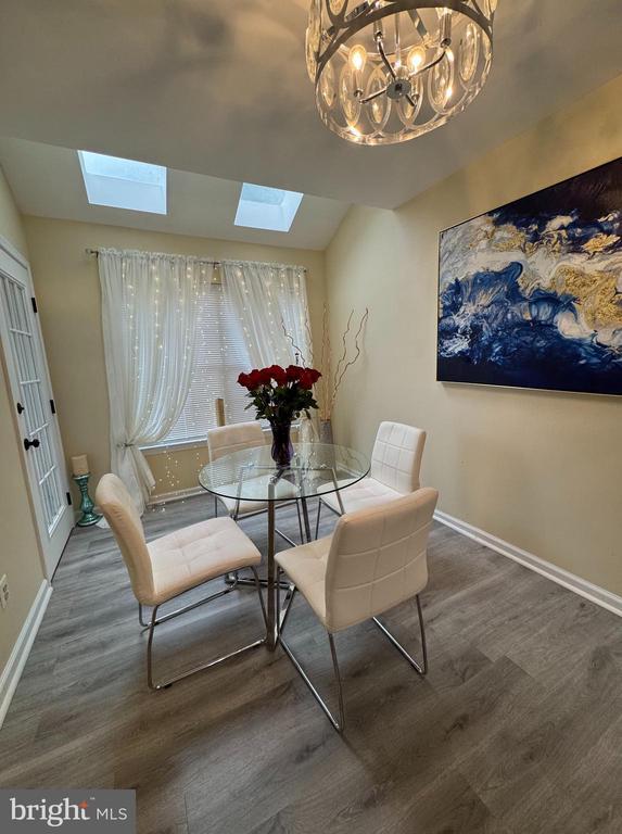 Foto del edificio - 4840 Green Ash Ln