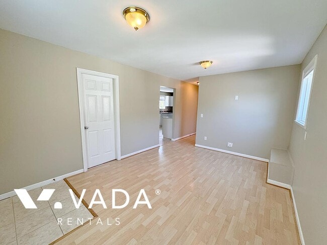 Building Photo - Burnaby Heights 2 Bed Lower Level Rental 4...