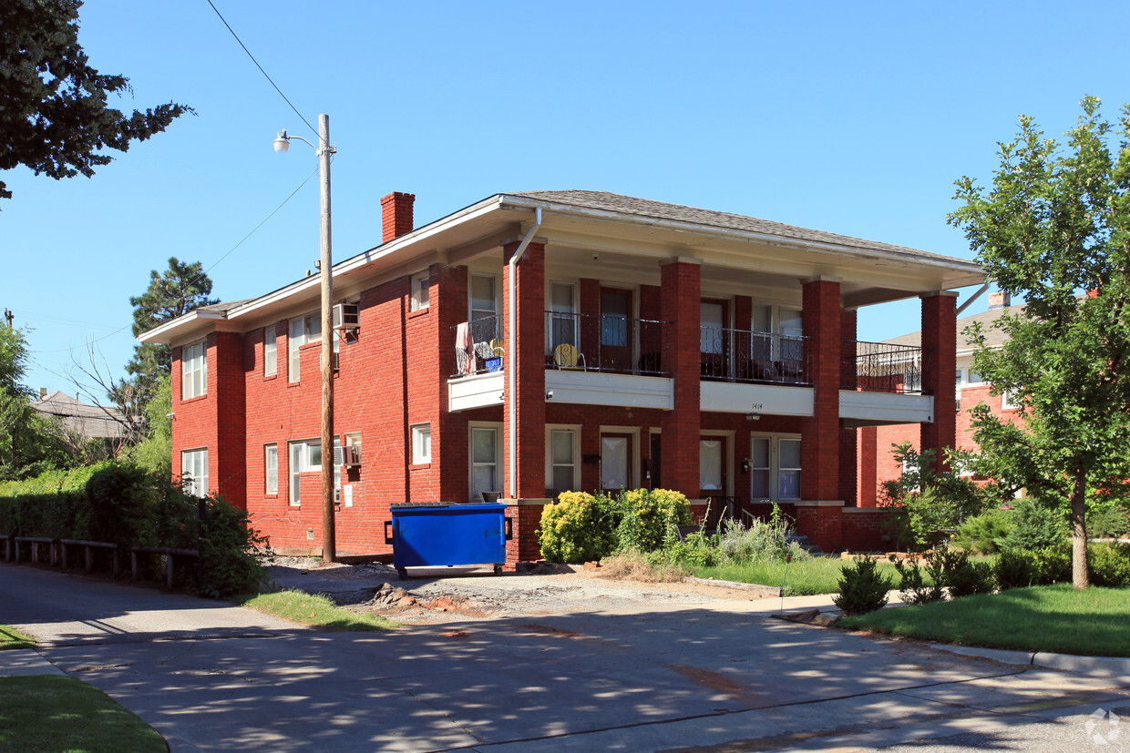 Building Photo - 1416 NW 25th St