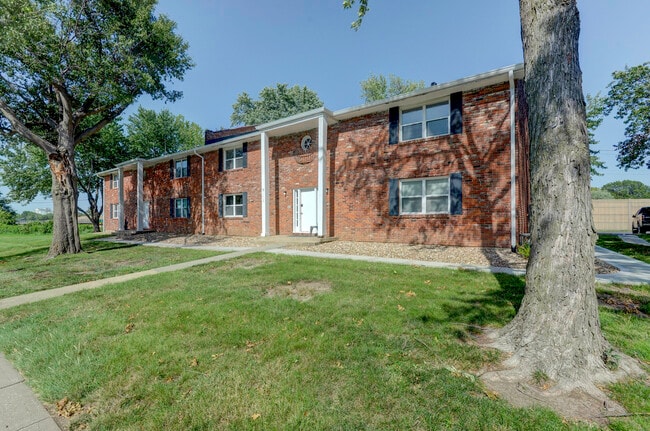 Building Photo - 9115 Nieman Rd