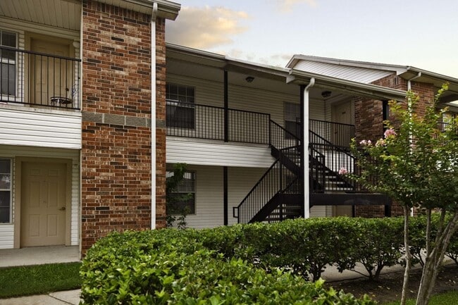Building Photo - Meadowbrook Plaza Apartments