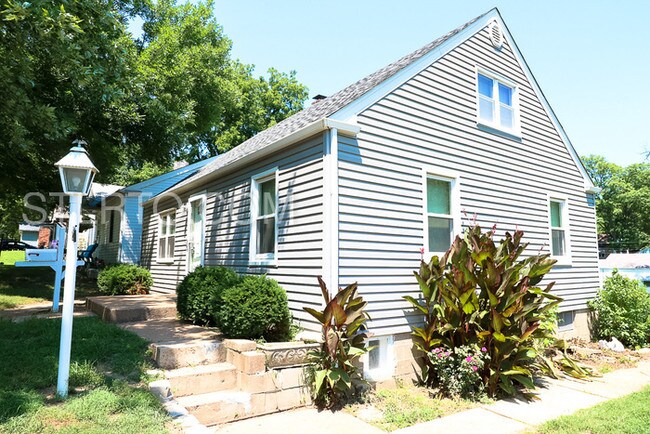 Building Photo - 402 Millman Dr
