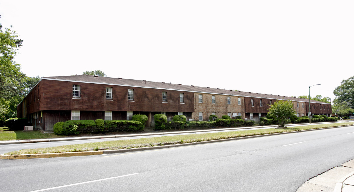 Building Photo - Heritage One