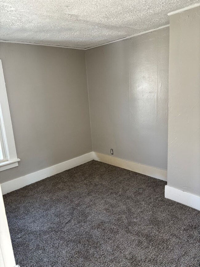 Foto del edificio - 3bd Single Akron Cash Pay/Section 8