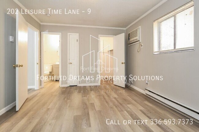 Foto del edificio - 202 Leisure Time Ln