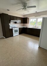 Building Photo - 1111 US-41