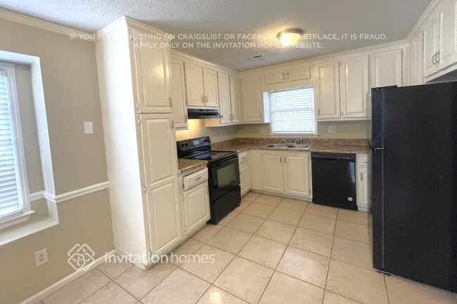 Building Photo - 2114 Shillings Chase Dr