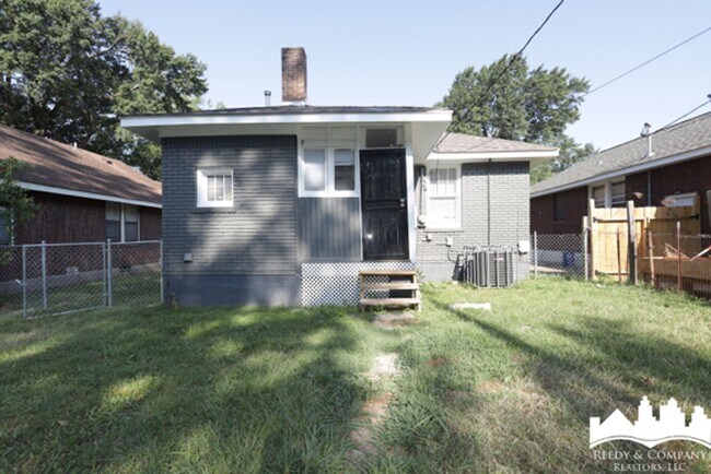 Foto del edificio - 922 Garland St
