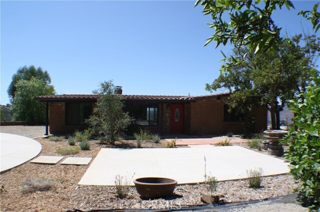 Foto del edificio - 32430 Cole Grade Rd