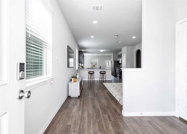 Building Photo - 25130 Bells Canyon Dr