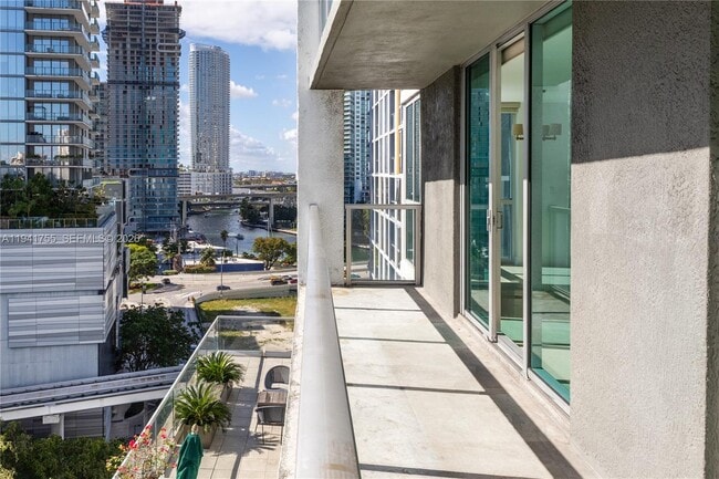 Foto del edificio - 55 SE 6th St