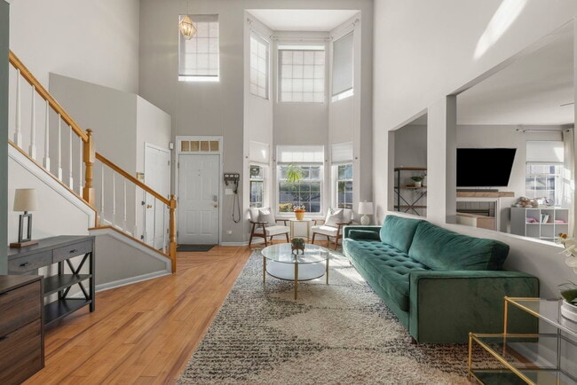 Building Photo - 2020 Juniper Ct