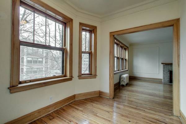Building Photo - 1348-1350 E Hyde Park Blvd