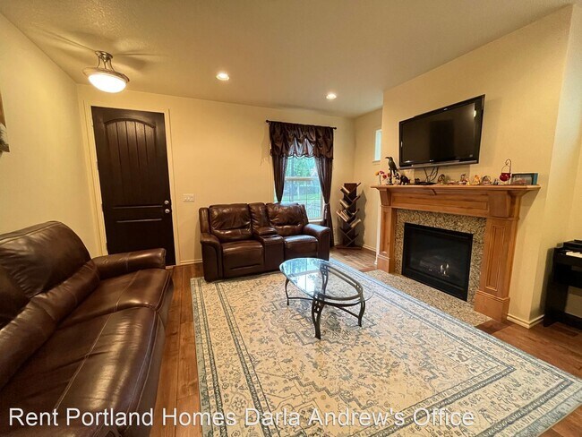 Foto del edificio - 4 br, 3.5 bath House - 16862 NW Milcliff St