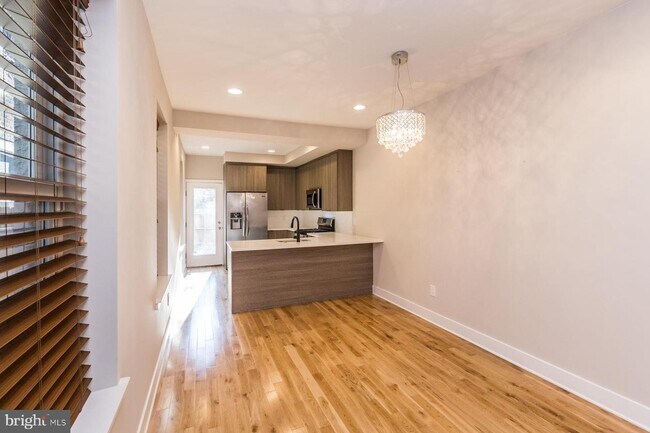 Foto del edificio - 2336 W Thompson St