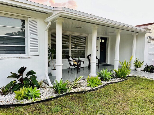 Foto del edificio - 8410 SW 201st St