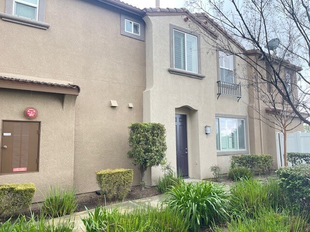 Foto principal - 27879 Cactus Ave