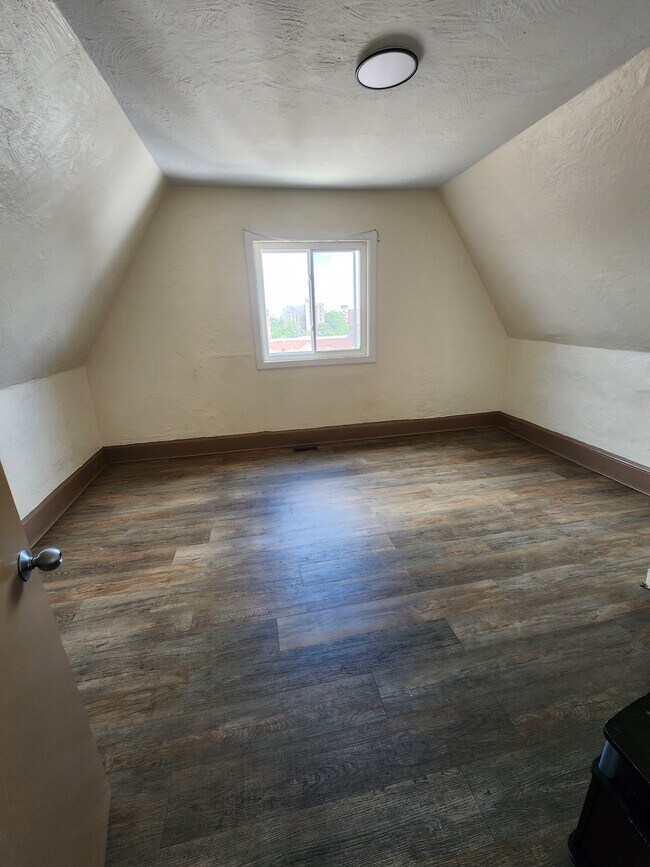 Foto del edificio - 310 N Craig St