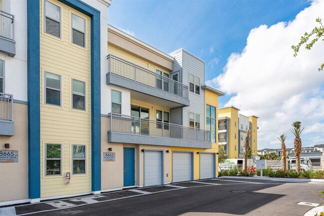 Foto del edificio - 8663 Ivanhoe Dr