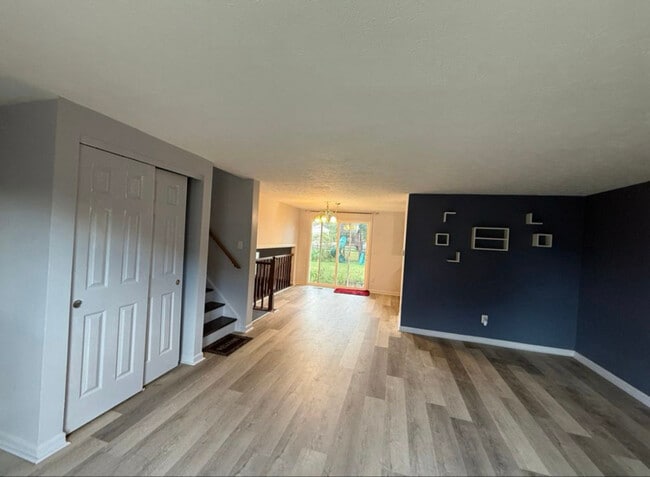 Building Photo - 1381 Firethorne Dr