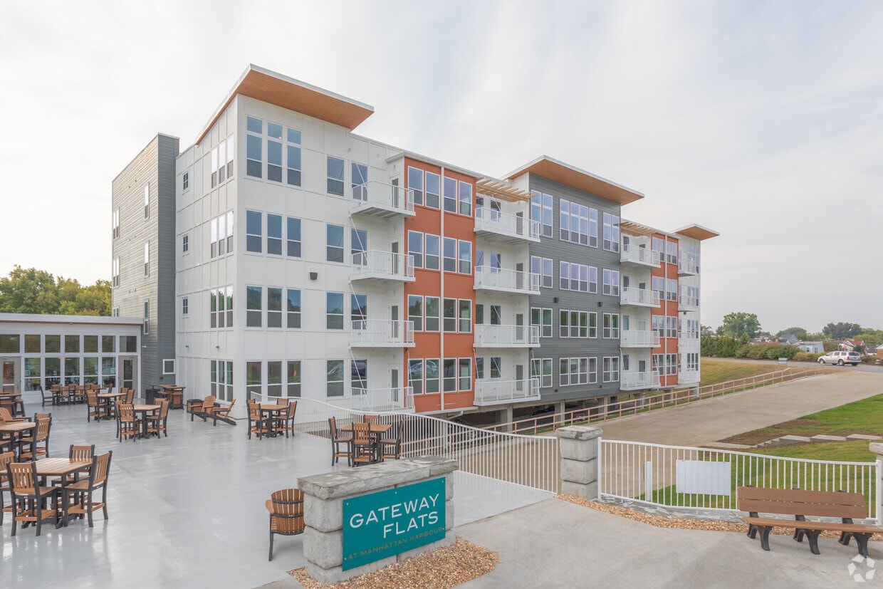 The Gateway Flats at Manhattan Harbour Apartments Dayton, KY