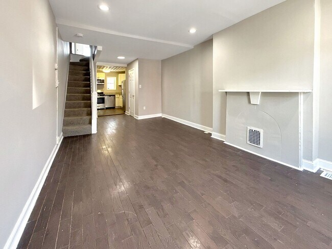 Foto del edificio - Charming Baltimore Rowhome with Private Backyard & Modern Updates