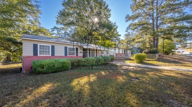 Foto del edificio - 330 Mays Ave