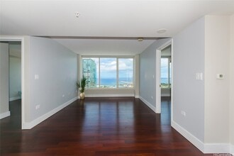 Building Photo - 1009 Kapiolani Blvd