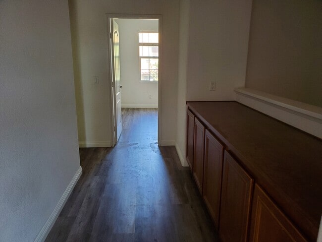 Foto del edificio - 6108 Alida Row