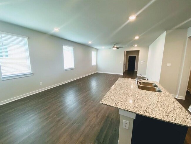 Building Photo - 111 Dedina Dr
