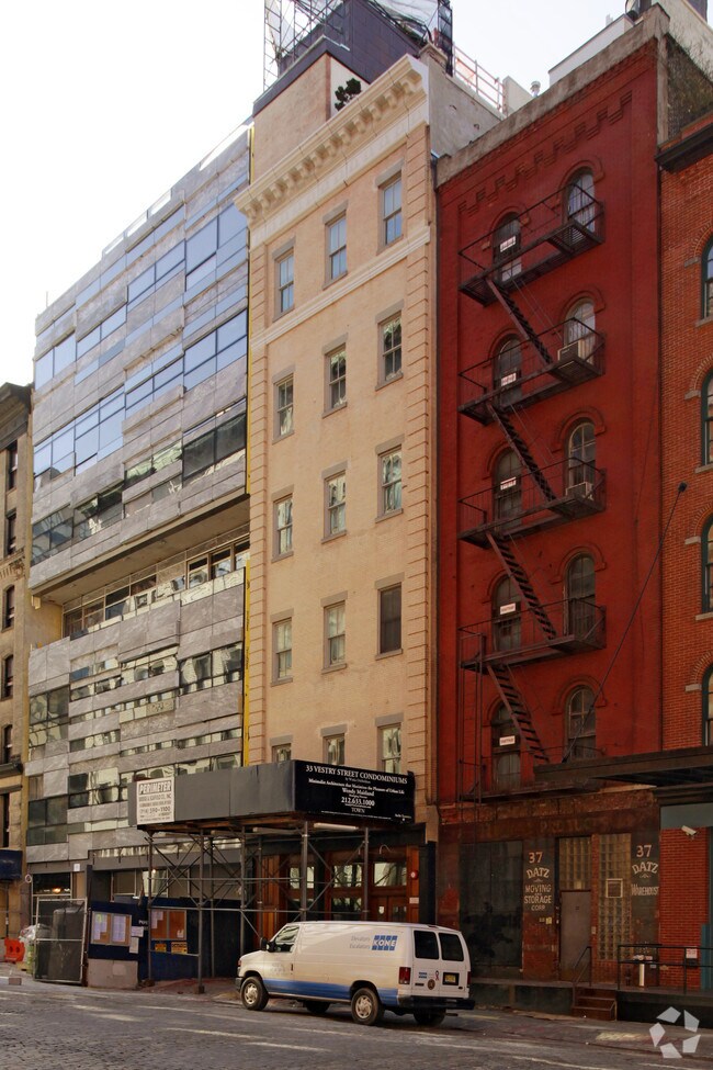 Primary Photo - 35 Vestry St