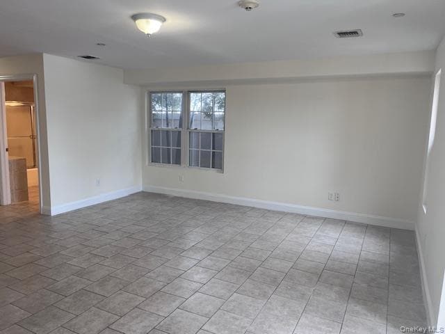 Building Photo - 388 W Montauk Hwy