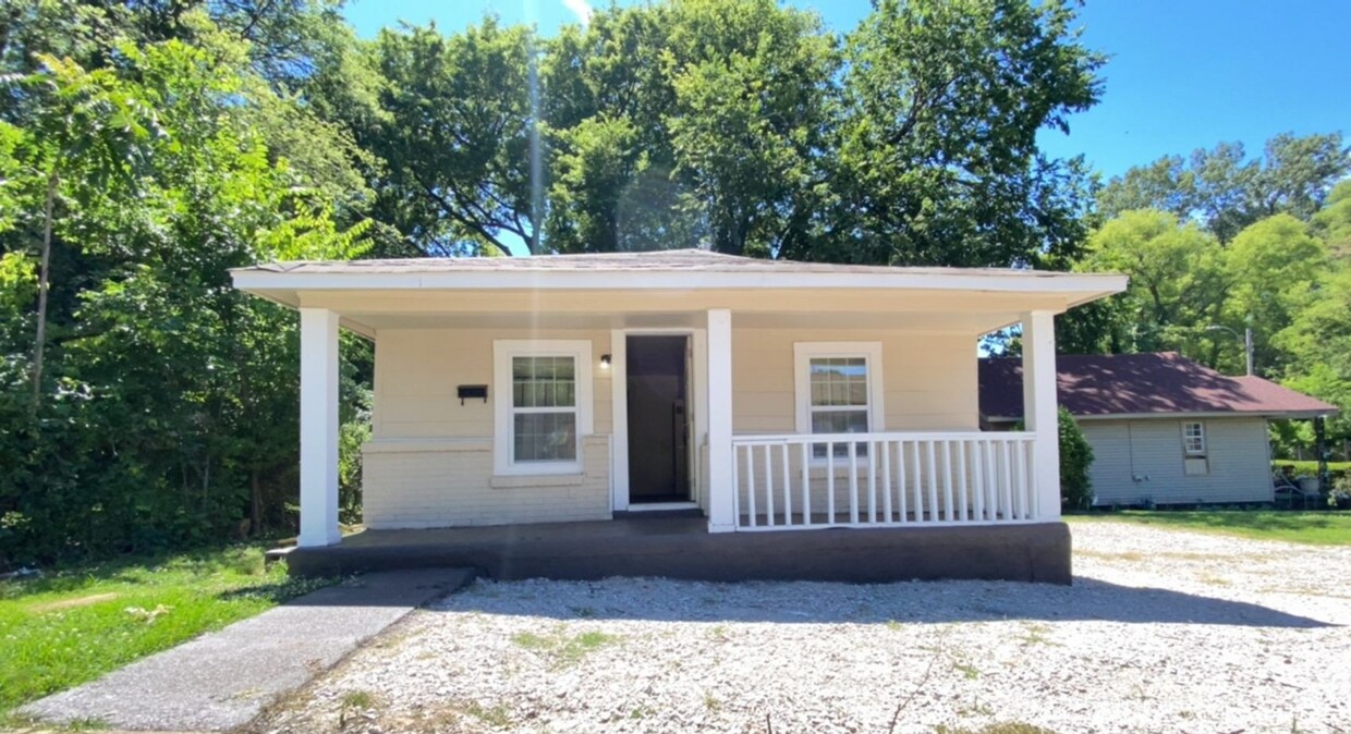 Primary Photo - Affordable 1 bedroom 1 bath home