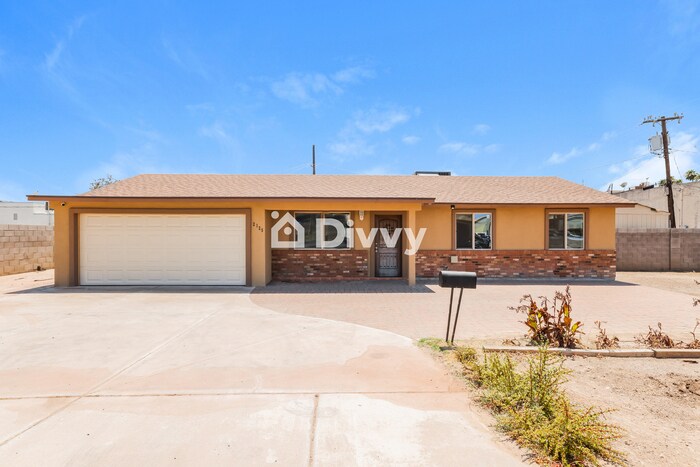 Primary Photo - 2125 E Sweetwater Ave
