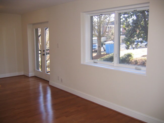 Building Photo - 223 N Dotger Ave