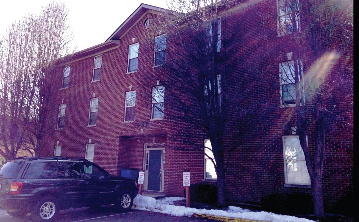 Building Photo - Waller Crossings