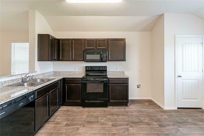Foto del edificio - 14905 Shalestone Way