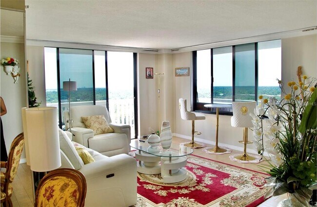 Foto del edificio - 400 E Colonial Dr