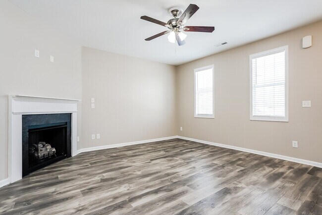 Building Photo - 154 Rosemary St