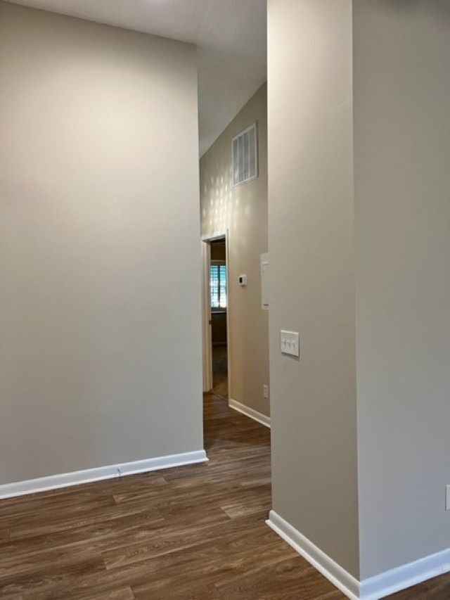 Foto del edificio - 8 Navarra Ct