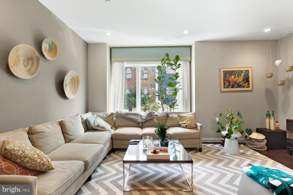 Foto principal - 211 Brown St