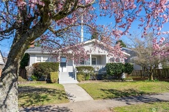 Building Photo - 6910 37th Ave SW