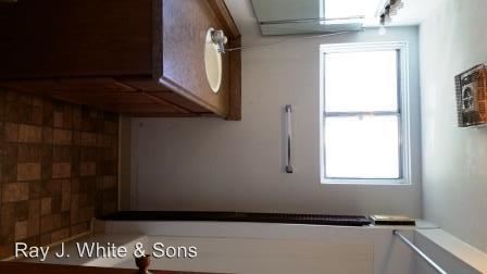 Building Photo - 615 Airway Dr