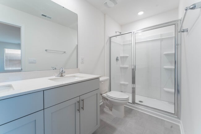 Foto del edificio - 390 Freestall Dr