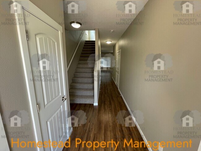 Foto del edificio - 1410-1412 Marigold Dr