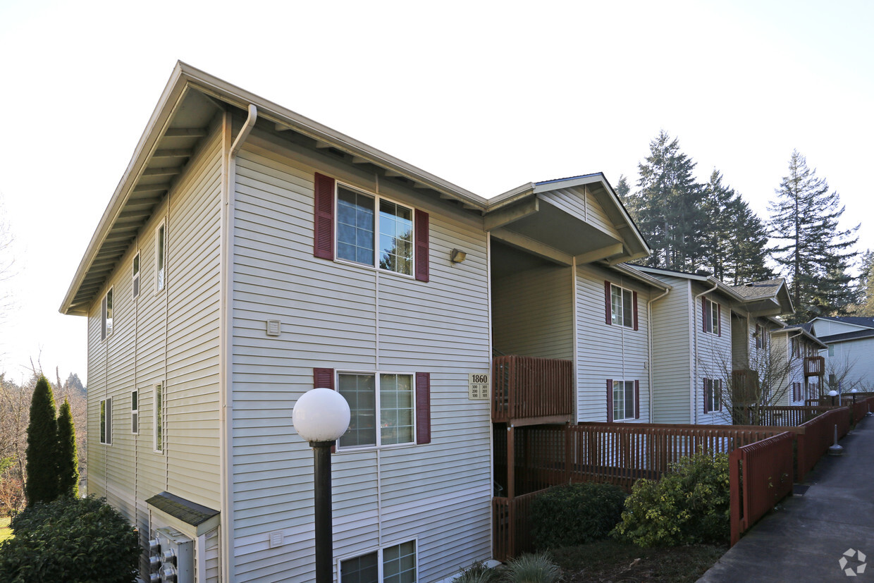 Primary Photo - Cinnamon Lakes Apartments