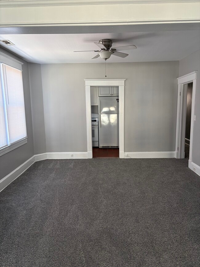 Dining room - 636 Plymouth Rd